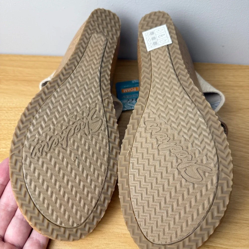 Skechers Womens Cali Wedge Sandals Size 9 Natural Cork Luxe Foam Beach Vacation